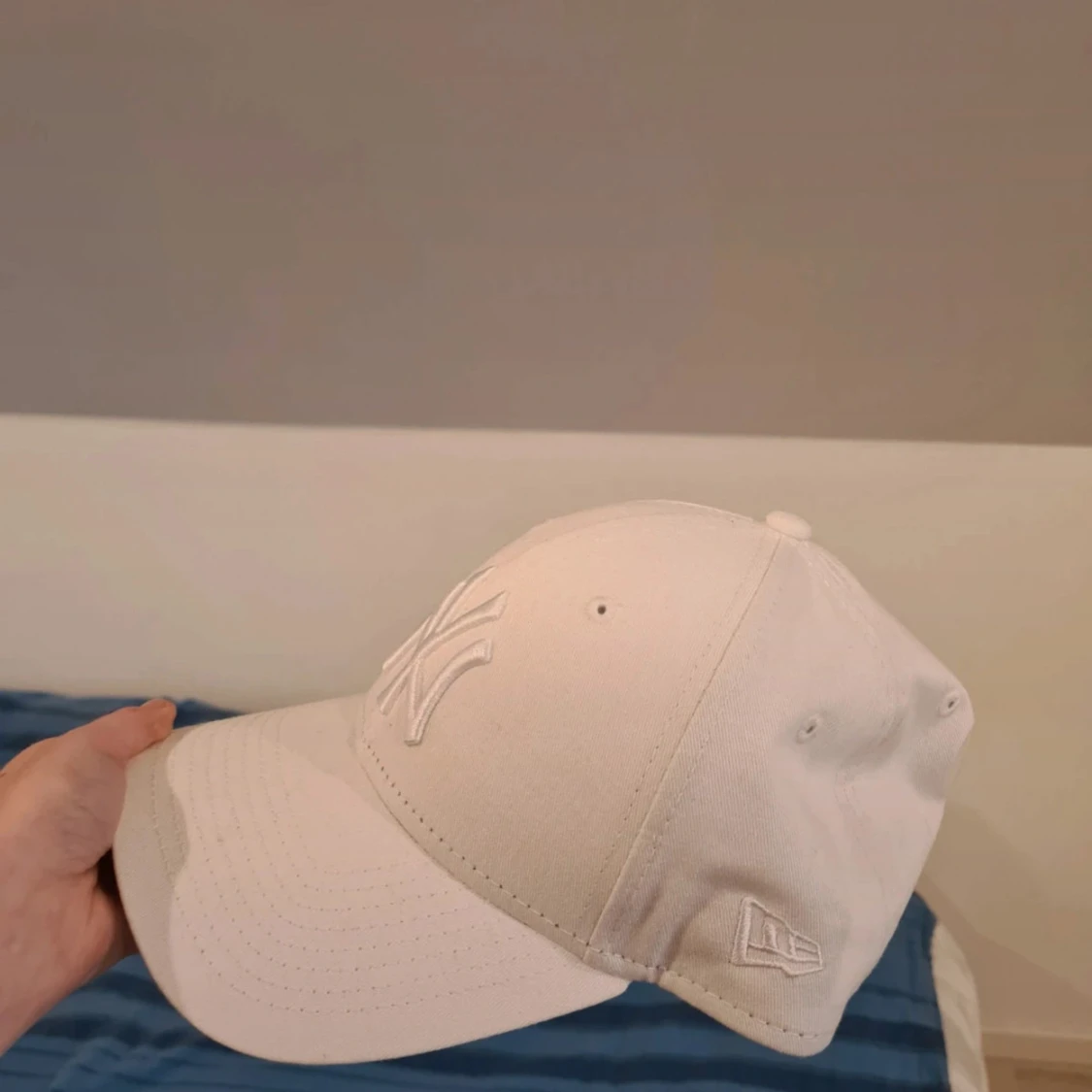 Vit keps från New Era med NY-logga - 1