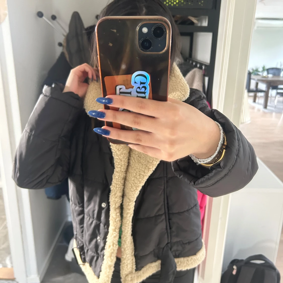 Svart teddyjacka med beige foder - 1