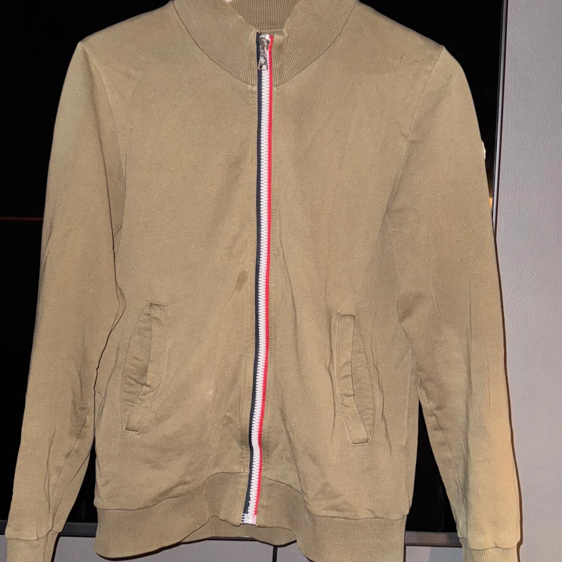 Beige hoodie från Moncler