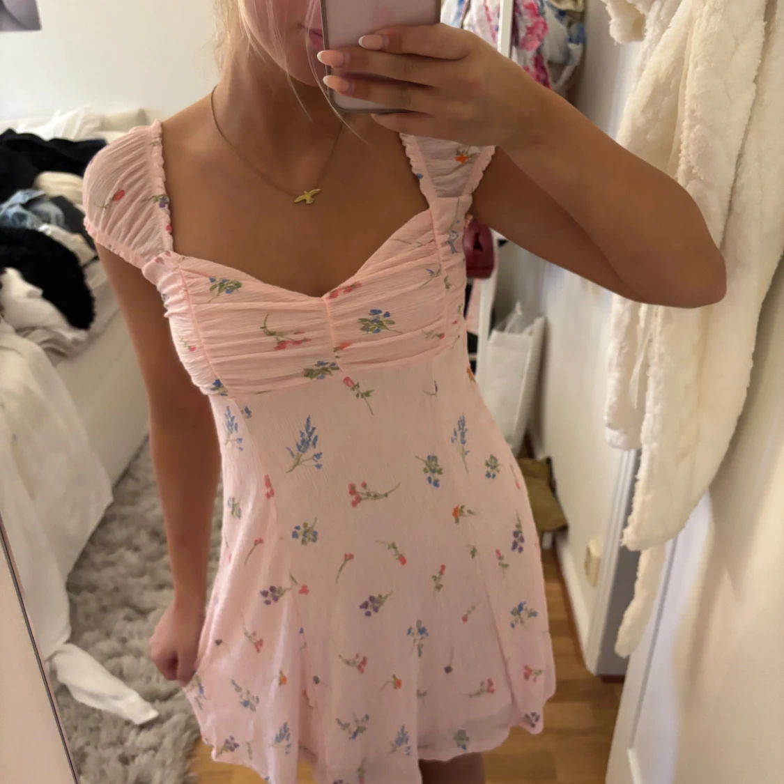 Söt blommig rosa kortklänning - 3