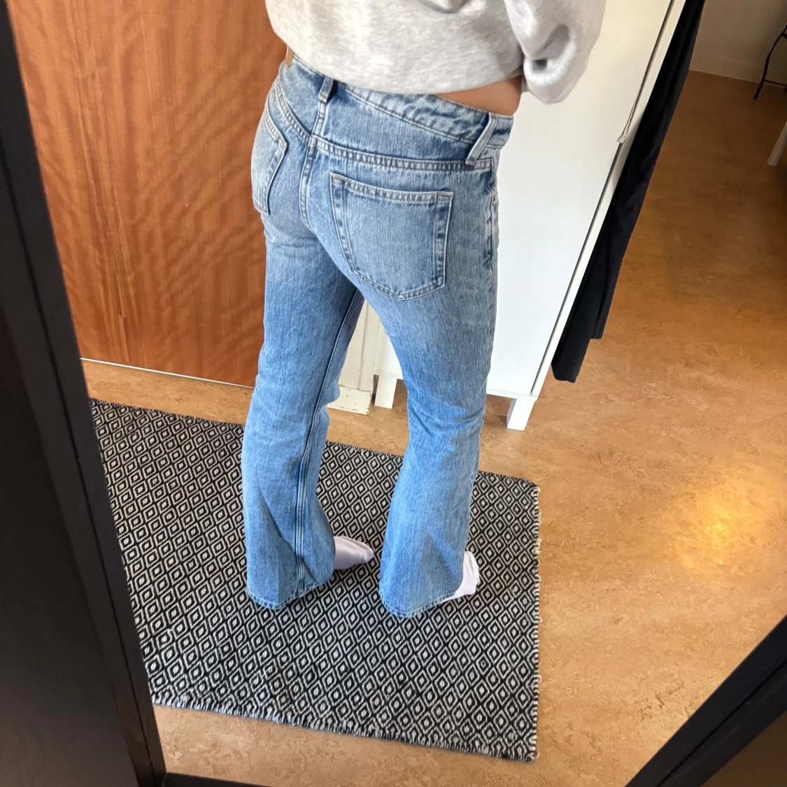 Blå bootcut jeans - 1