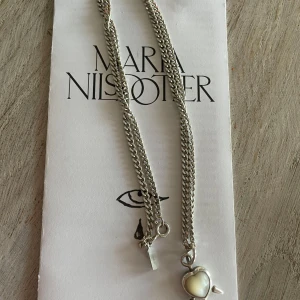 Maria Nilsdotter halsband - Superfint, endast haft i 6 månader, intresskoll säljer endast vid bra bud