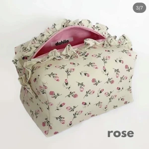 Necessär - Necessär i storlek mellan med initialer 