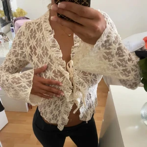 Venderbys spets topp  - Säljer denna så snygga venderbystoppen i strl XS❤️