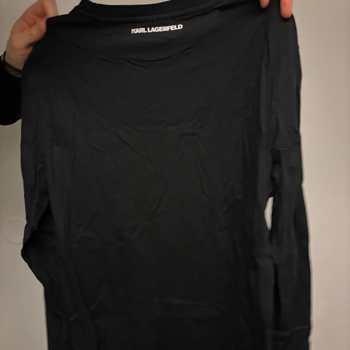 Svart långärmad tröja från Karl Lagerfeld - 1