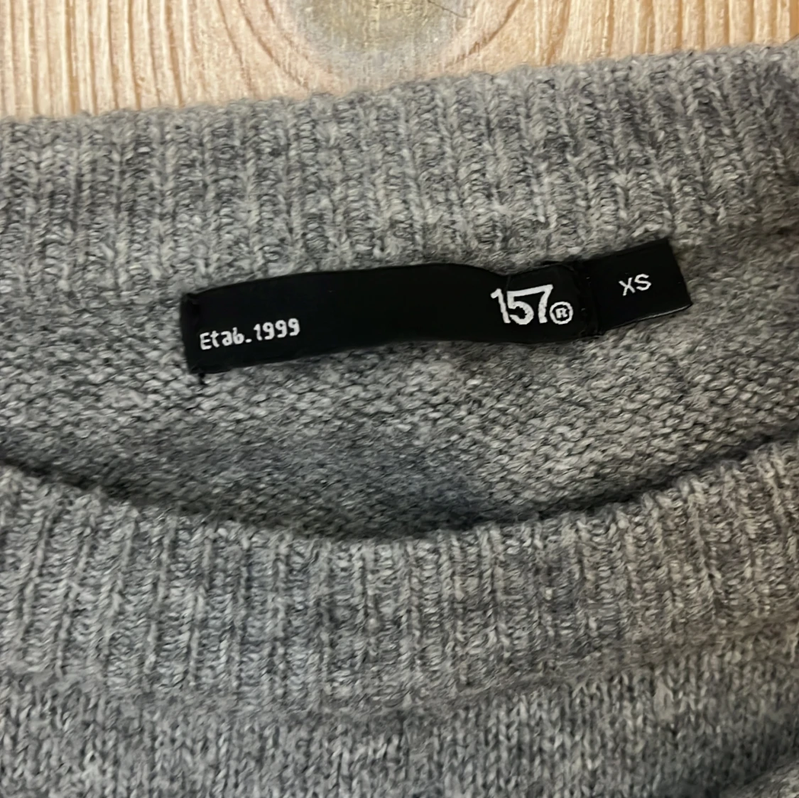 Grå stickad tröja från 157 - 2