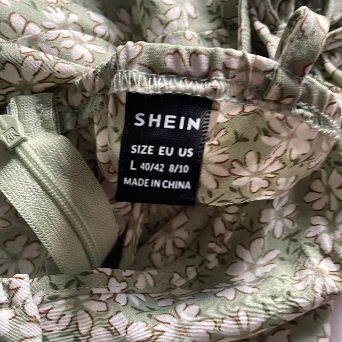 Bommig klänning - 3