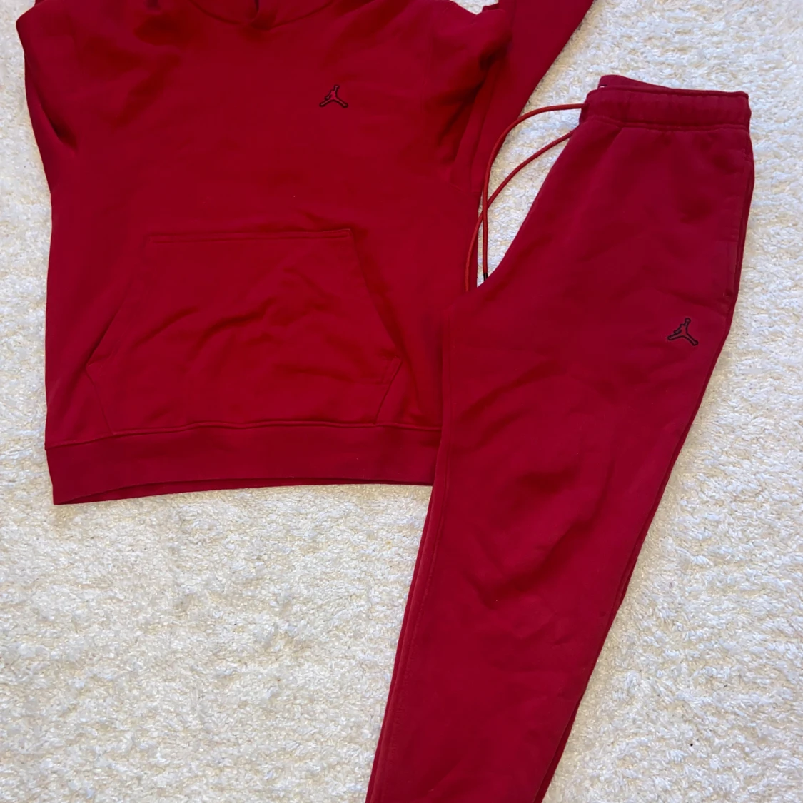 Röd hoodie från Jordan - 1