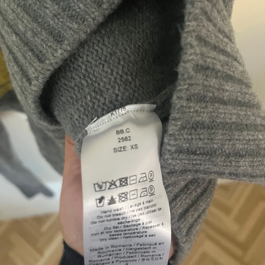 Grå stickad tröja från Ganni - 3