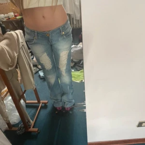 Superfina byxor  - Säljer då de är för korta. Midjemått rakt över är 37 och innerbenslängden är 75💕 