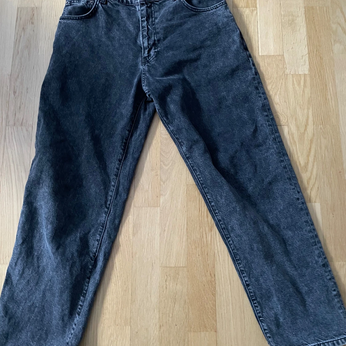 Mörkgrå jeans från woodbird  - 2