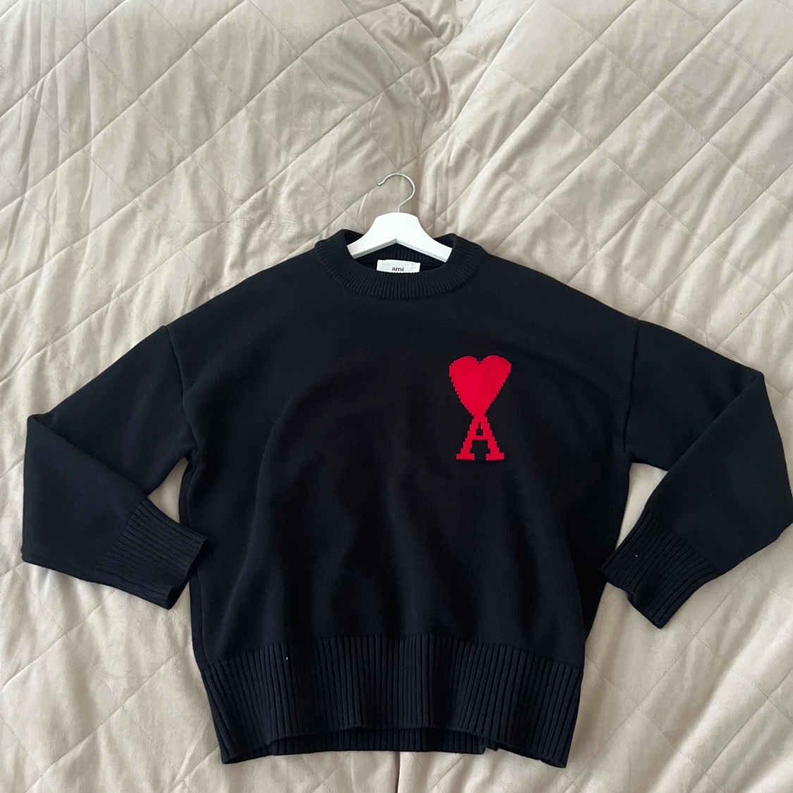 Svart tröja från Ami Alexandre Mattiussi