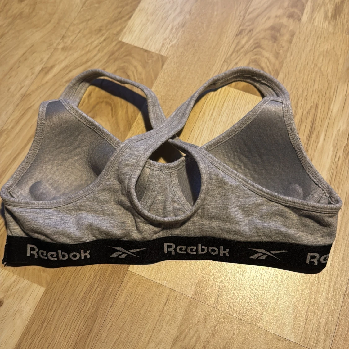 Grå sporttopp från Reebok - 1