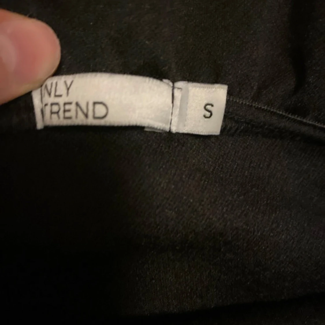 Off-shoulder topp från Nelly - 1