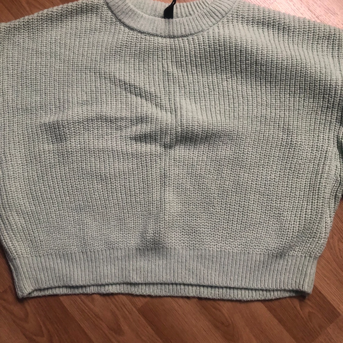 Ljusgrön stickad tröja från Divided - 1