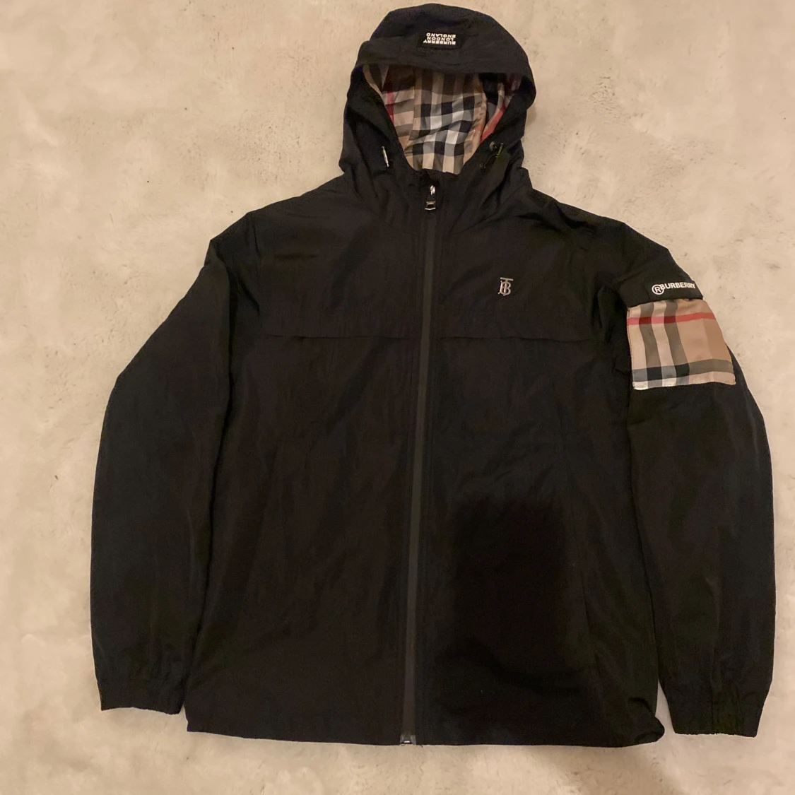 Svart jacka från Burberry windbreker 
