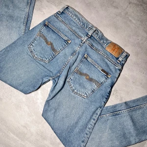 Nudie jeans - Nudie jeans | Modell Grim Tim | Super bra skick | Storlek W30 L30. 