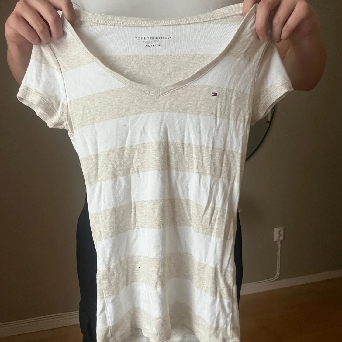 Randig v-ringad topp Tommy Hilfiger