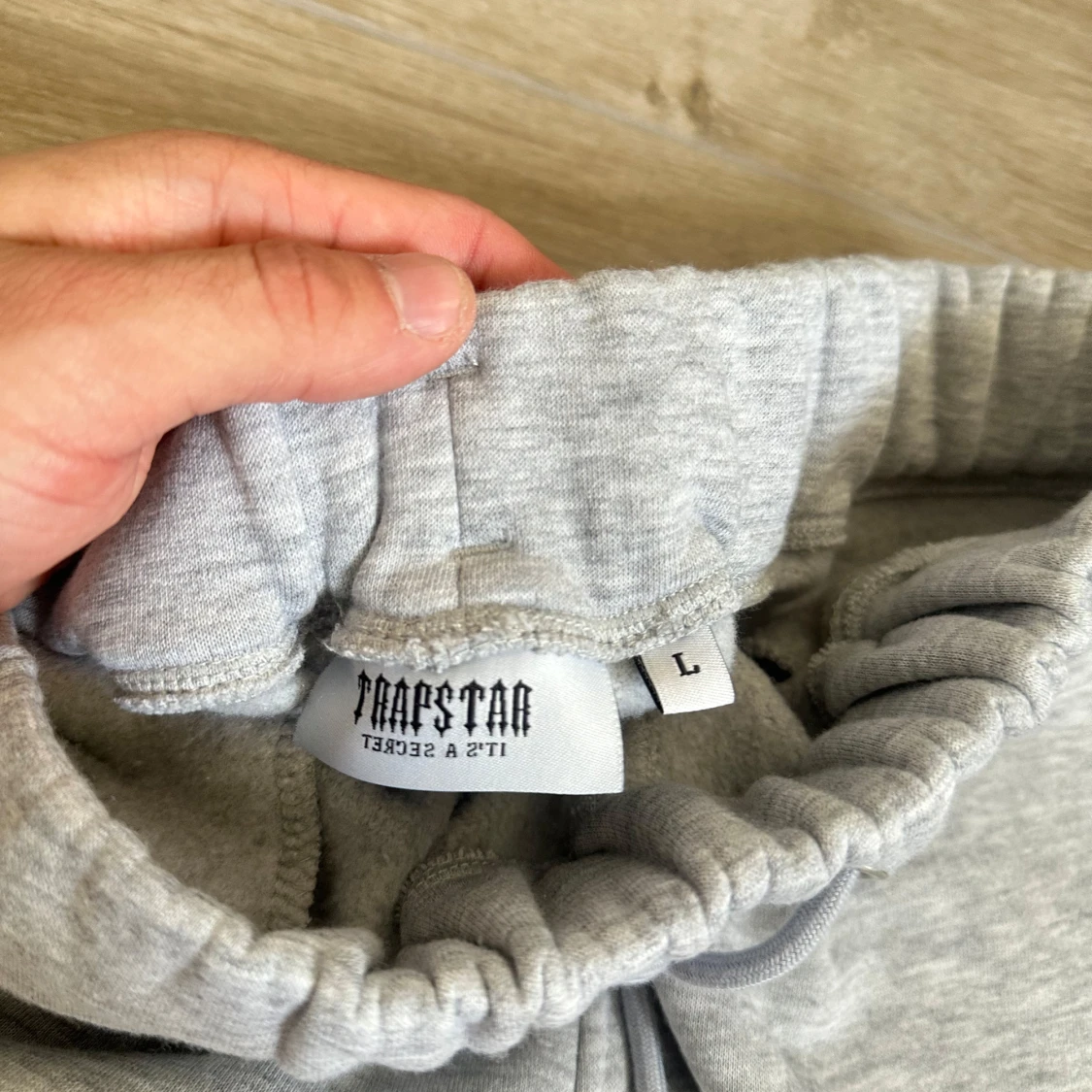 Grå mjukisbyxor från Trapstar L - 3