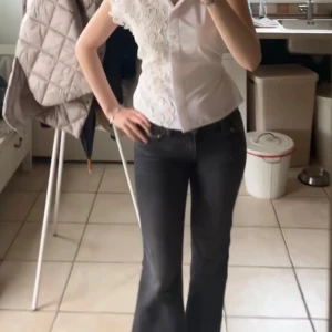 Lågmidjade jeans - Weekday jeans ”Nova”, väldigt bra skick. W27 L32