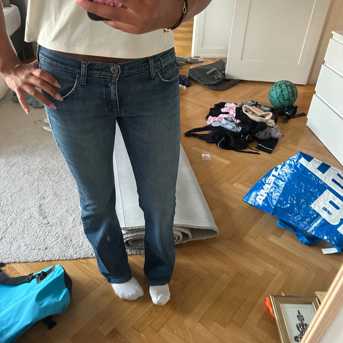 Blå lowwaist bootcut jeans från Armani!❣️ - 3
