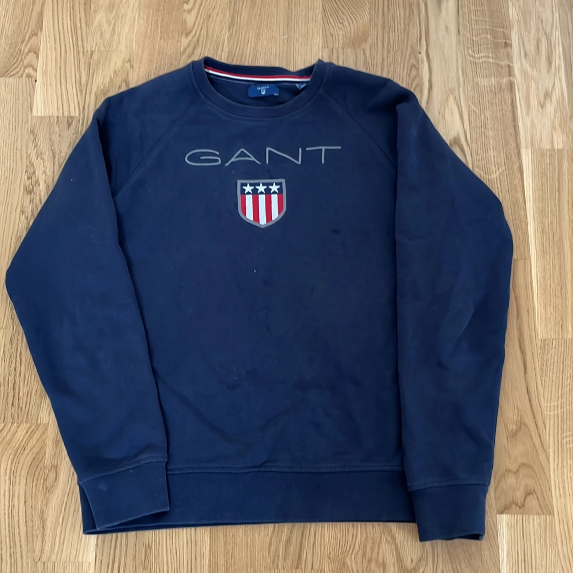 Marinblå sweatshirt från Gant - 1