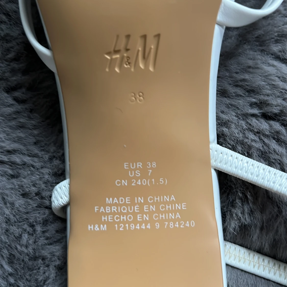 Vita sandaler med klack från H&M - 2