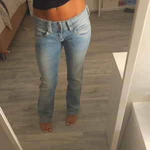 Ljusblå pepe jeans med raka ben - Säljer dessa då dom inte kommer till andvändning, dom är i storlek w29/L32