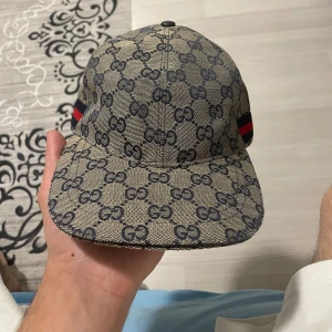 GG keps navy blue  - - 10/10 skick, helt ny & oanvänd. Medföljer etikett till kepsen. 