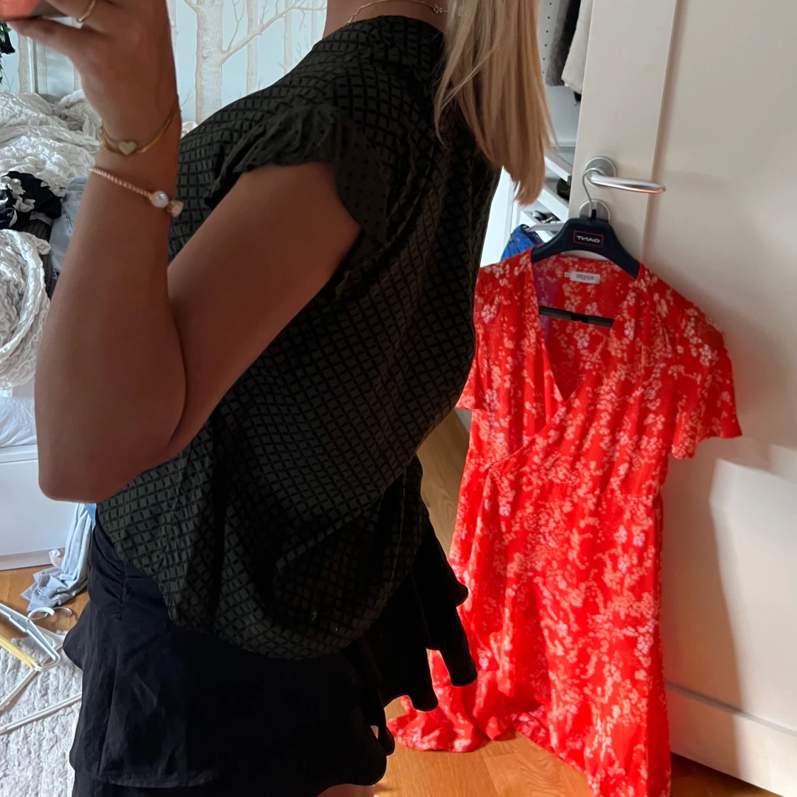 Svart mönstrad blus från Custommade - 2