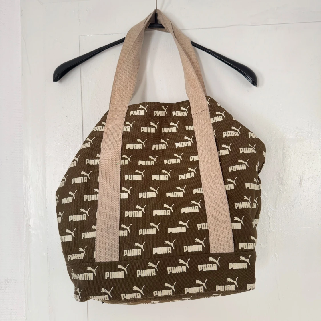 Brun väska från Puma - 1