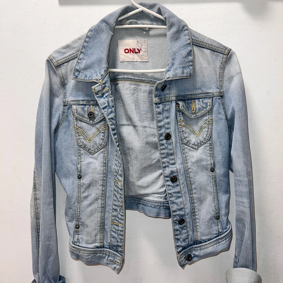 Ljusblå jeansjacka från ONLY, stl 36 - 1
