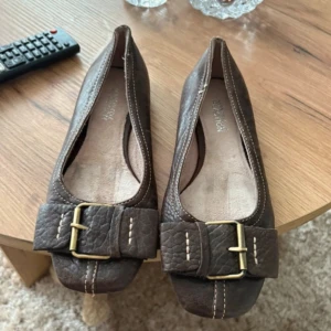 Bruna ballerinaskor Kenneth Cole - Oanvända ballerinaskor