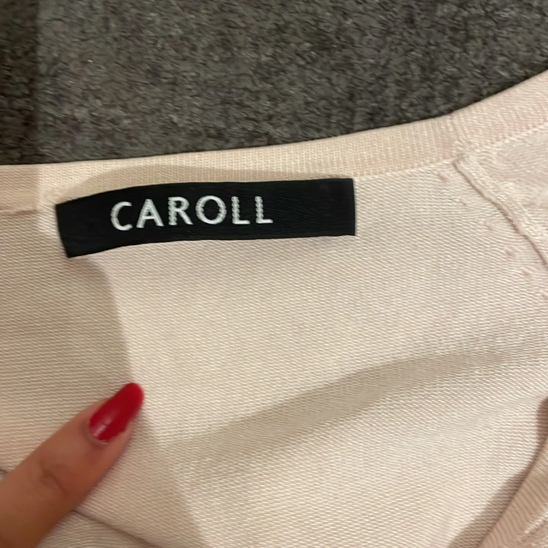 Ljusbeige kofta från Caroll - 1