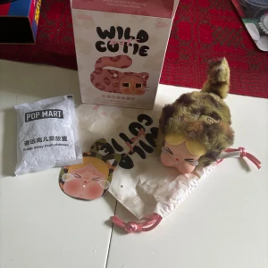 Crybaby Wild but cutie  - Säljer min crybaby ifrån wild but cutie serien, den är äkta ifrån Popmart
