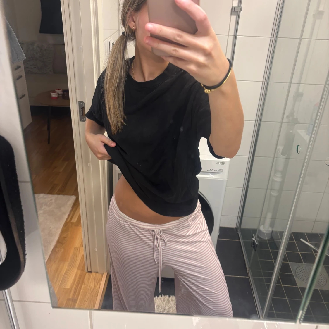 Svart basic t-shirt i bomull