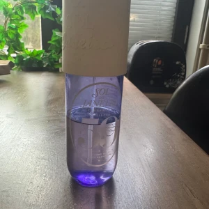 Sol de Janeiro 59 Parfymmist - Blindköpte den men tyvärr inte min smak, så den får vandra vidare 🙂 Det är 240ml och strax över halva kvar. 