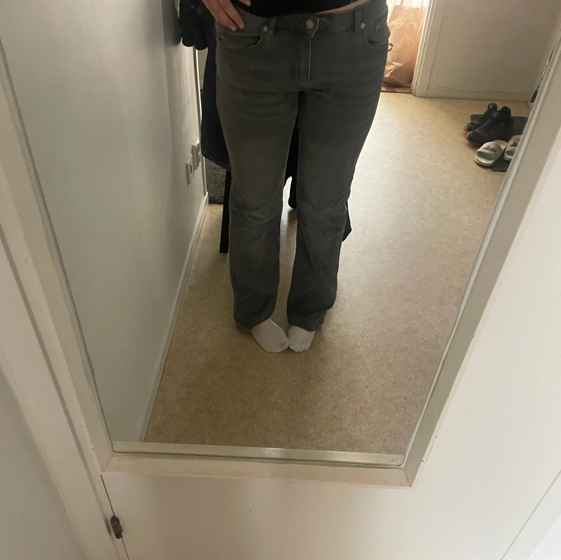 Laget 157 lågmidjade bootcut jeans