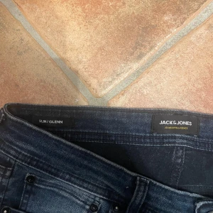 Jack & Jones Glenn/Slim - Jack & Jones jeans glenn/slim | Nästintill oanvända endast använda 2 gånger! | Stl 34/32 