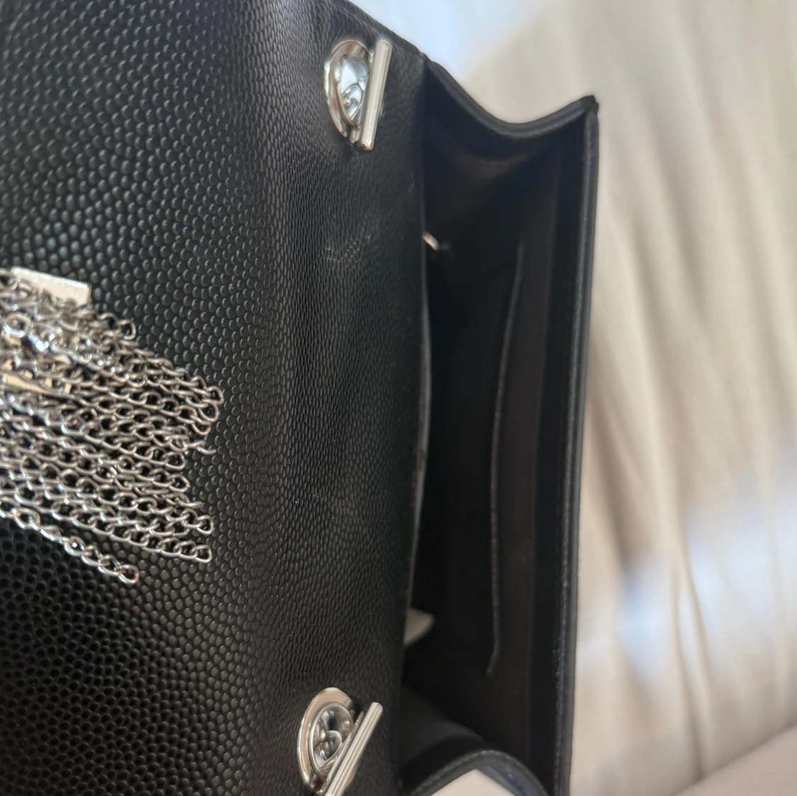 Svart axelväska från Valentino - 1