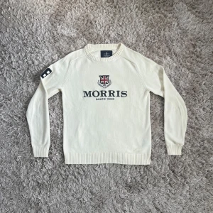 Morris stickad - Tjaa! En riktigt snygg stickad tröja från Morris. Skick 10/10. Pris går att diskutera!🌟