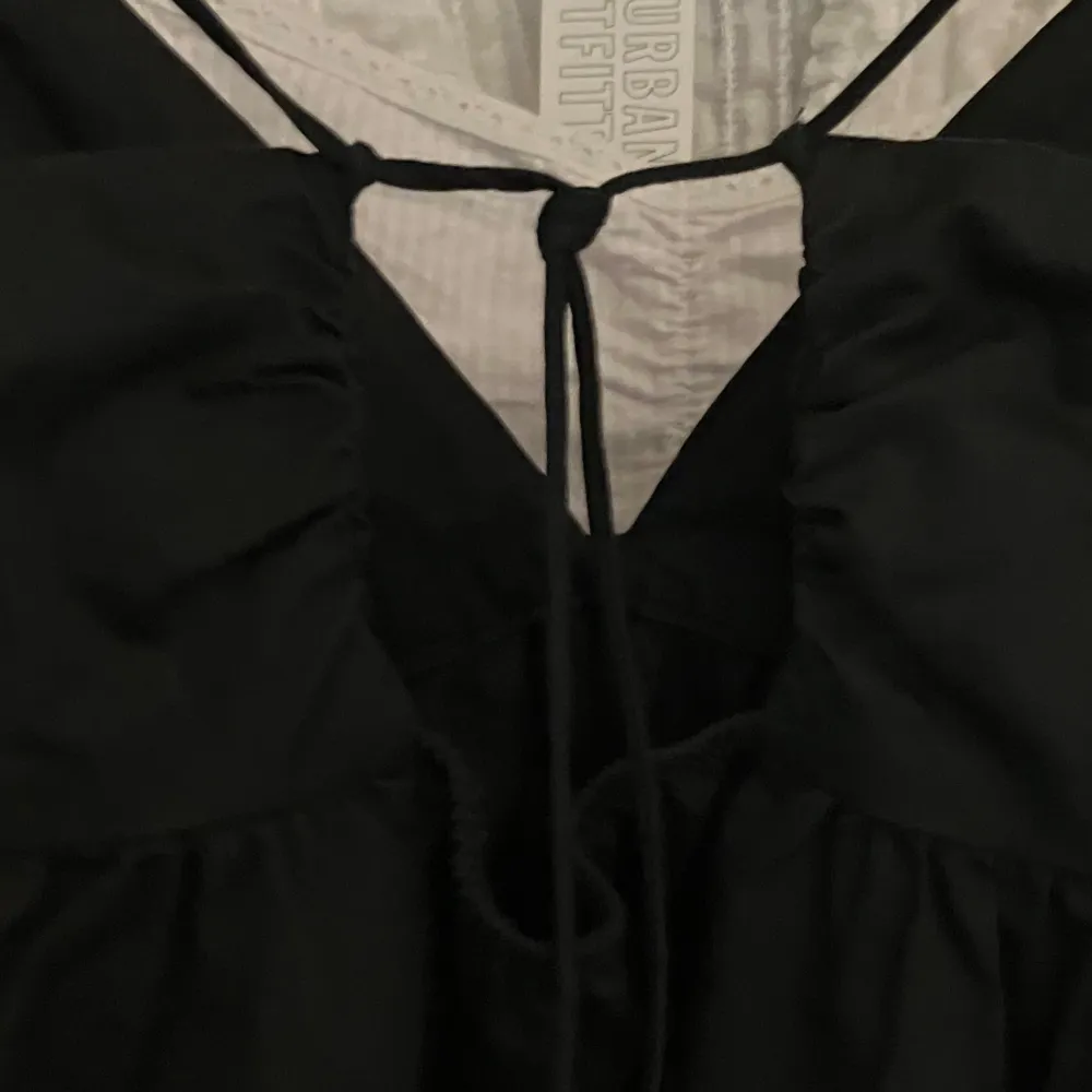 de två första bilderna är från förra ägaren. köpte på plick förra sommaren. förra ägaren hade använt den 2 ggr men av mig har den inte kommit till användning. hör av dig vid frågor!!💕. Mekot.