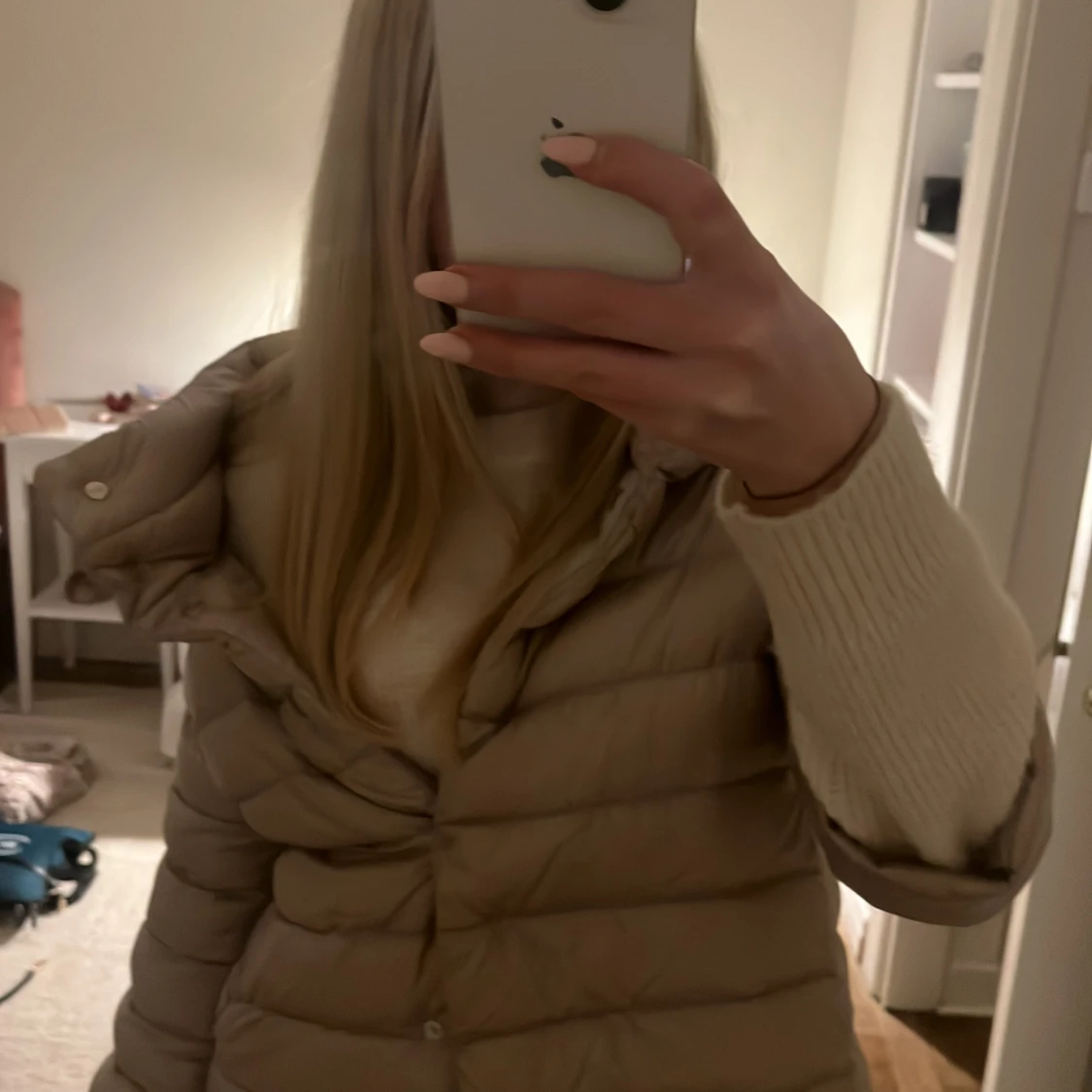 Beige dunjacka från Herno - 1