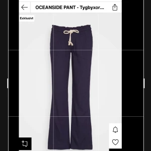 Linnebyxor  - Säljer mina mörkblå linnebyxor fint skick skriv för fler bilder eller funderingar💙