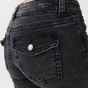 Jeans - Snygga jeans från Gina