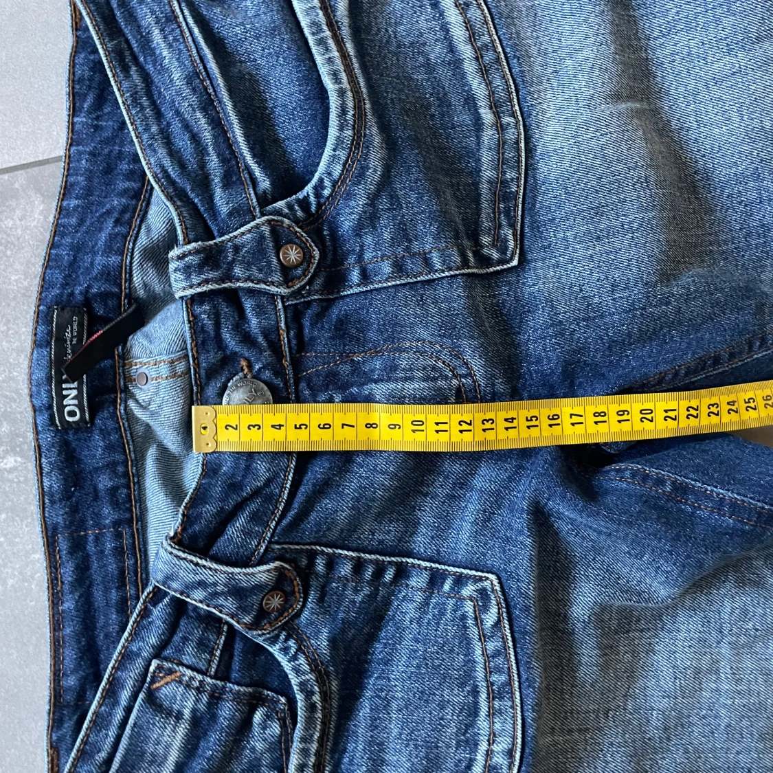 Blå bootcut jeans - 4