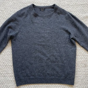 Massimo dutti stickat tröja - Massimo dutti stickat tröjan i bra skick, storlek M, hör av dig vid funderingar!