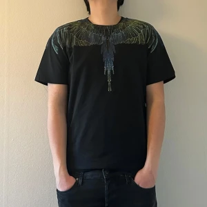 Marcelo burlon T-shirt - Marcelo Burlon. Bra skick. Såklart äkta. Köpt på Room 1006 på emporia