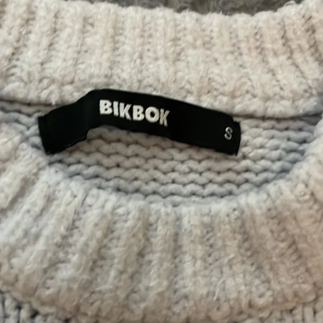 Vit stickad tröja från BikBok - 1