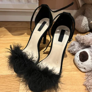 Klackar med päls - Klicka med päls i storlek 36